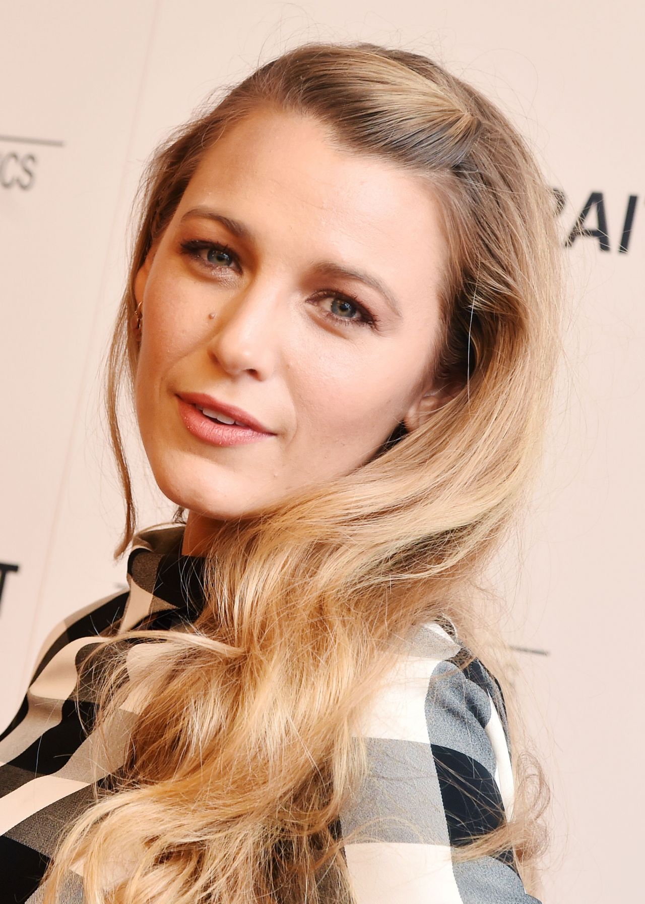 Blake Lively nue - Photo leaked