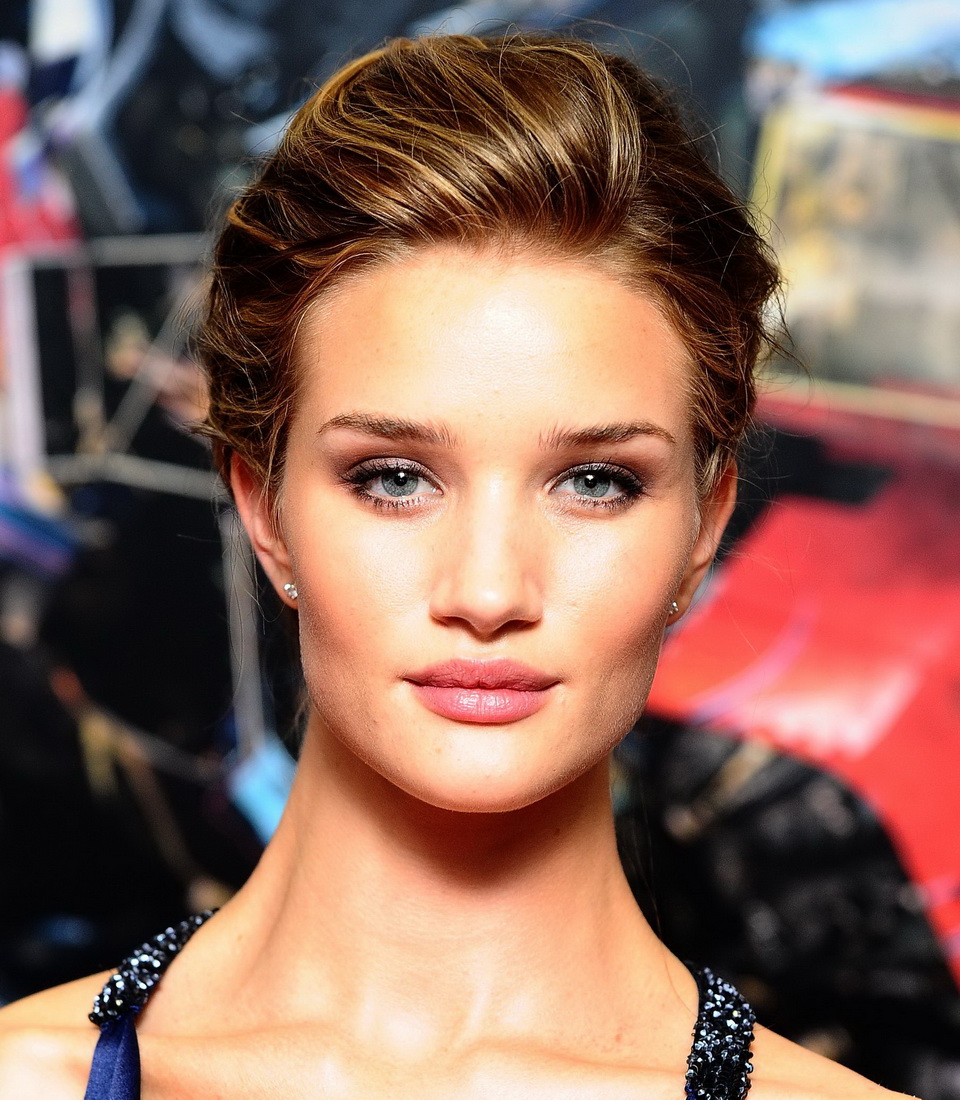 Rosie Huntington-Whiteley nue - Photo leaked